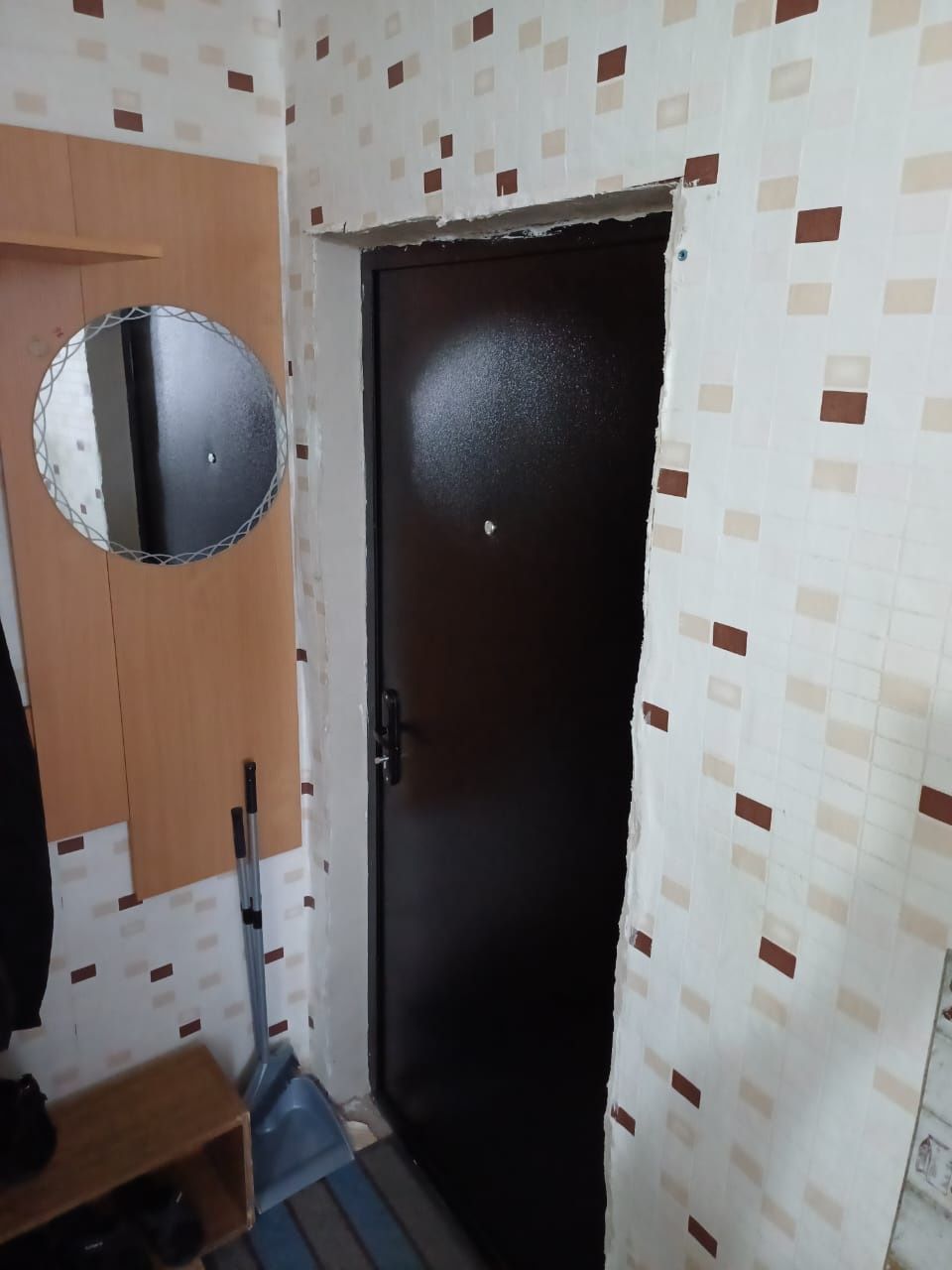 Продам комнату в общежитиив р /он дом быто северный