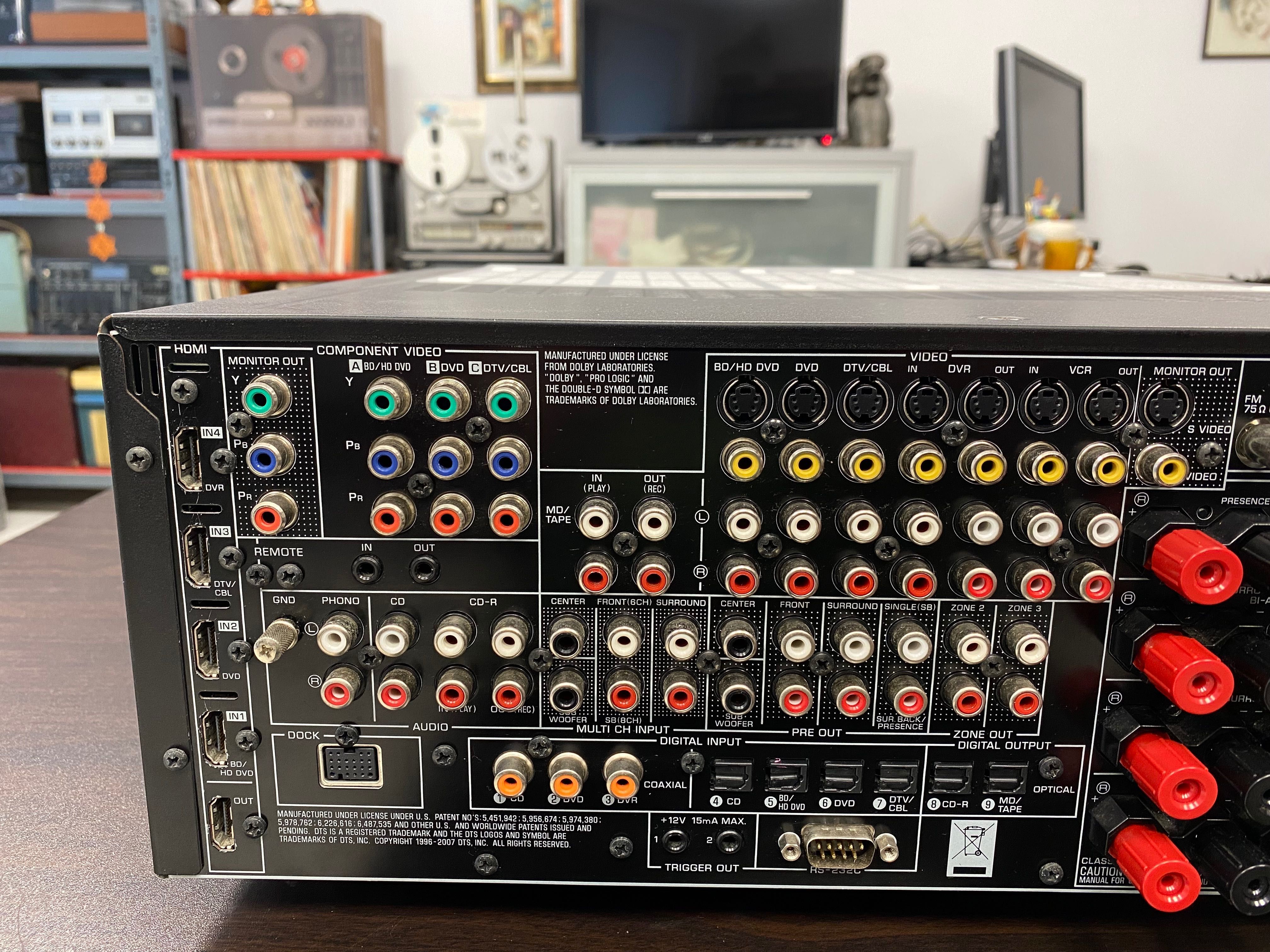 Hi-End ресивър Yamaha