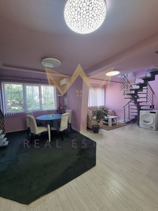 Дава се под наем Мезонет в Варна, Център - 110 кв.м за 1000 € - Снимка #1