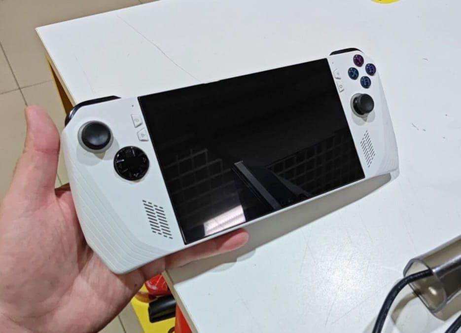 Asus rog ally z1 extreme КАСПИ 24