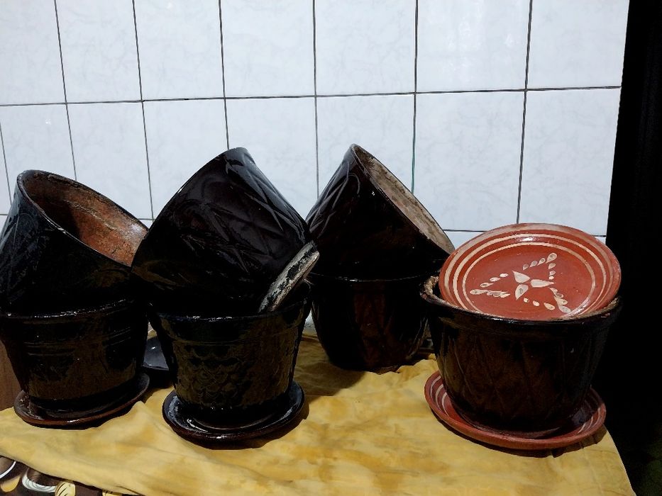 Горшки цветочные, 8 шт.-за всё 30 000