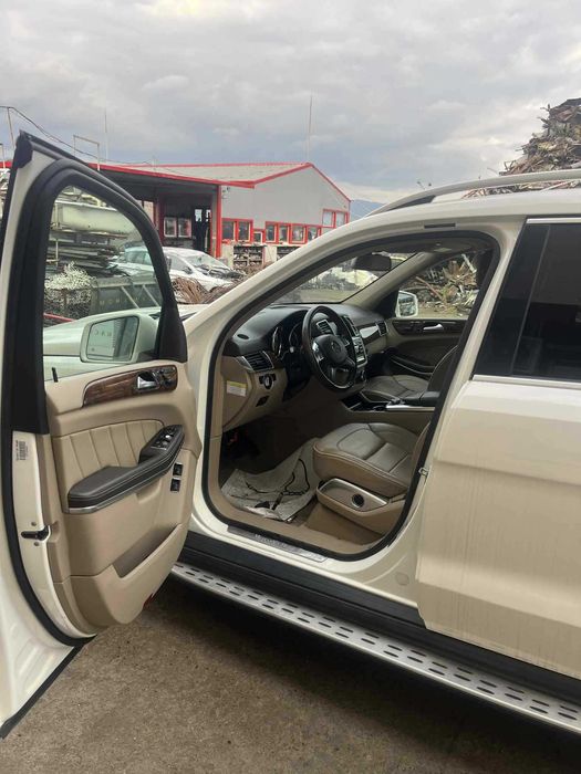 Mercedes GL 550 / Мерцедес ГЛ 550 4. 6 435 кс бензин 2014г.