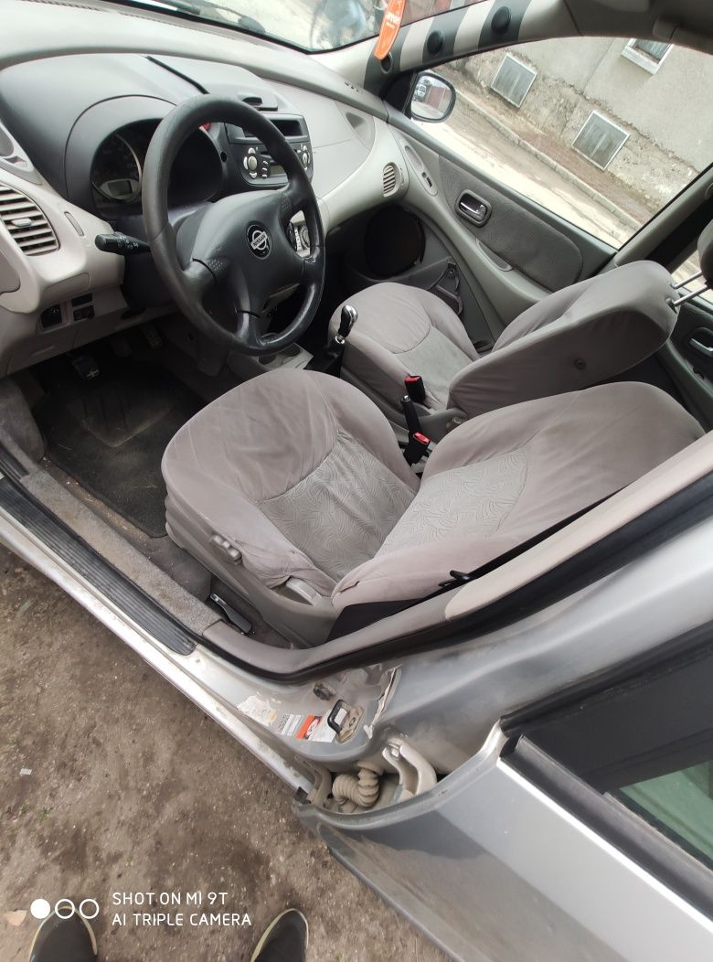 Nissan Almera Tino 2.2d на части