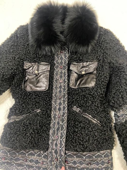 Продам шубу б/у натуральный каракуль