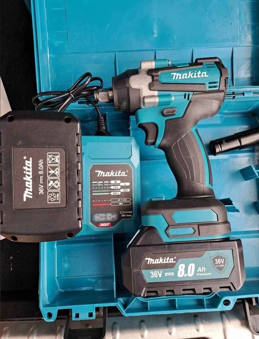 Чисто нов Акумулаторен Гайковерт DeWalt Makita