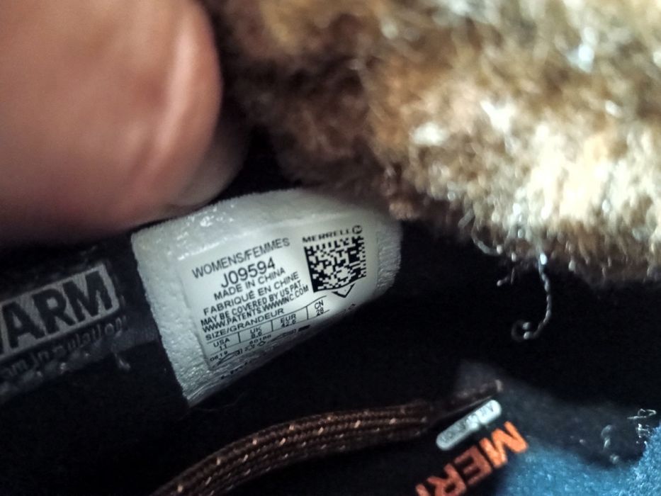 Дамски туристически обувки  Merrell ном.42.5