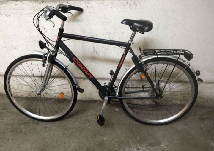 Bicicletă pe 28 inchi bărbătească recent adusă echipată full Shimano
