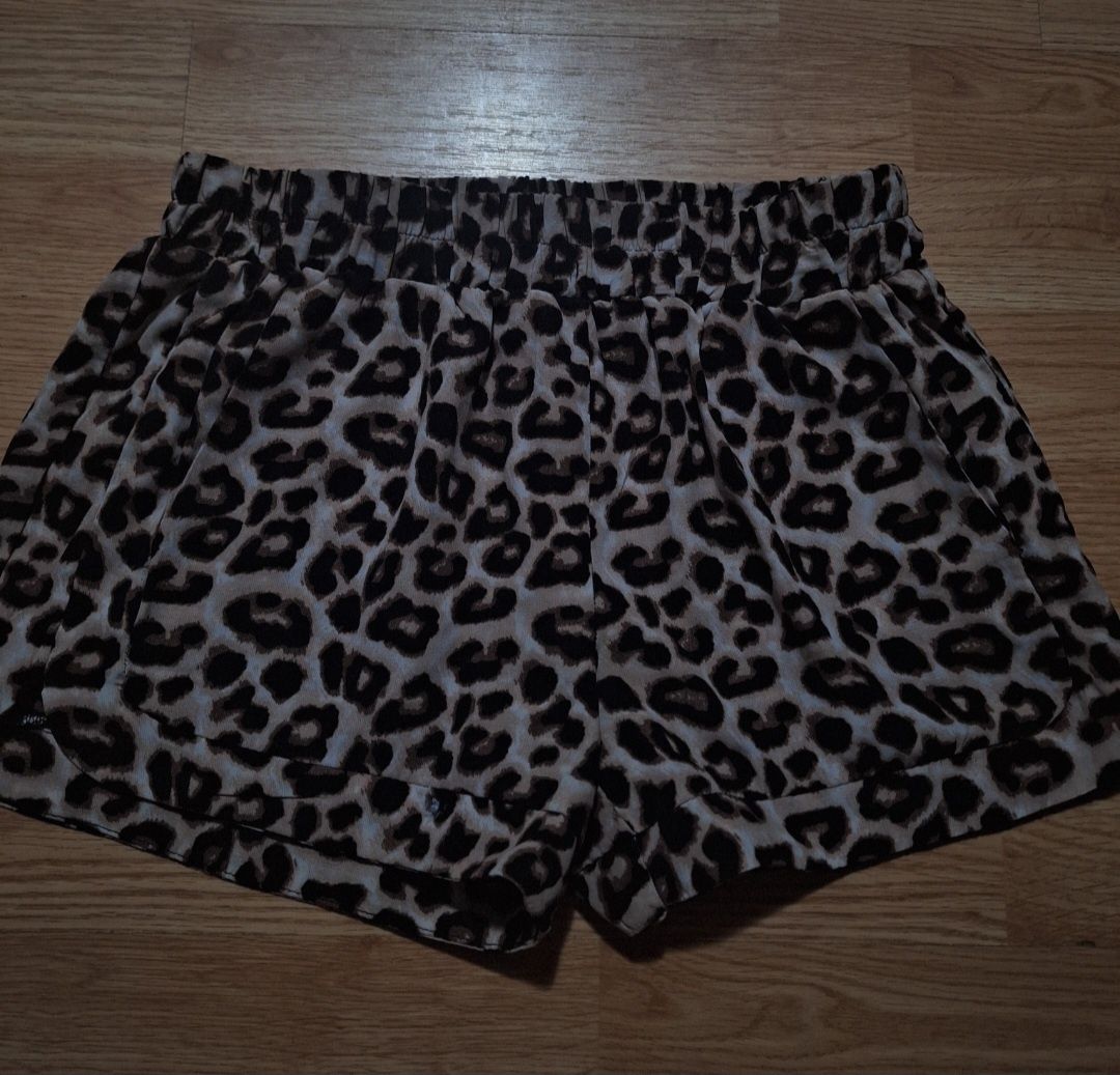 Pantaloni scurti dama animal print