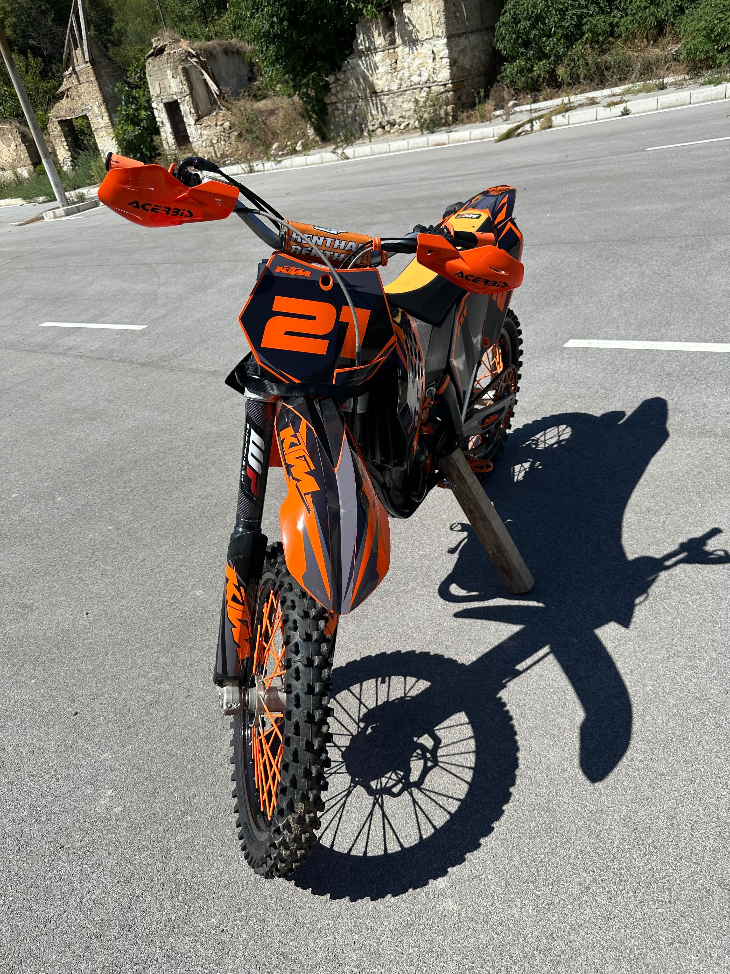 Продавам KTM SX250F