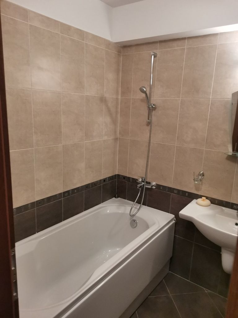 Дава се под наем Едностаен апартамент в Банско - 39 кв.м за 45.9 € - Снимка #3