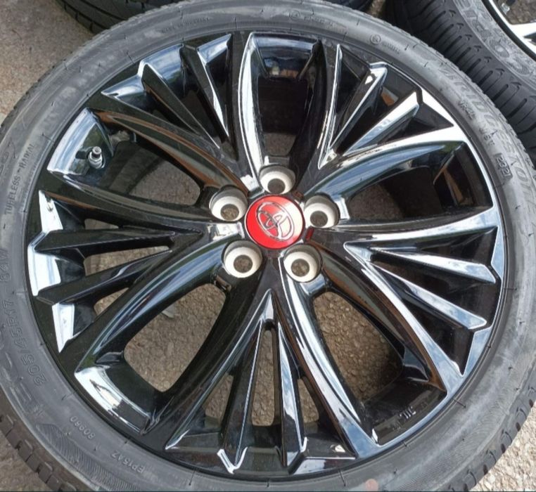 17" оригинални алуминиеви джанти за Toyota Yaris hybrid 19-24г