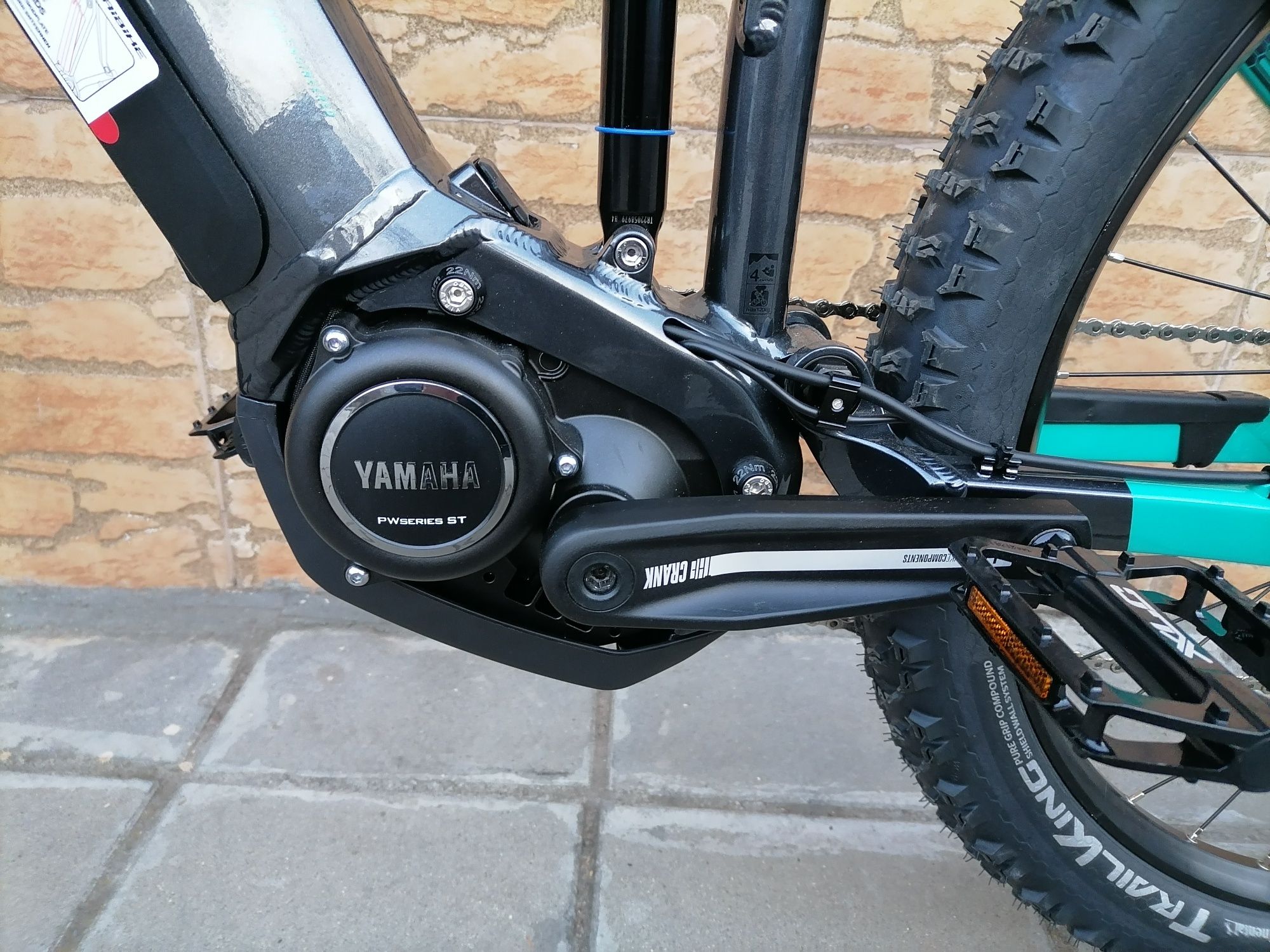 Нов електрически велосипед e-bike Halbike ALMNT1