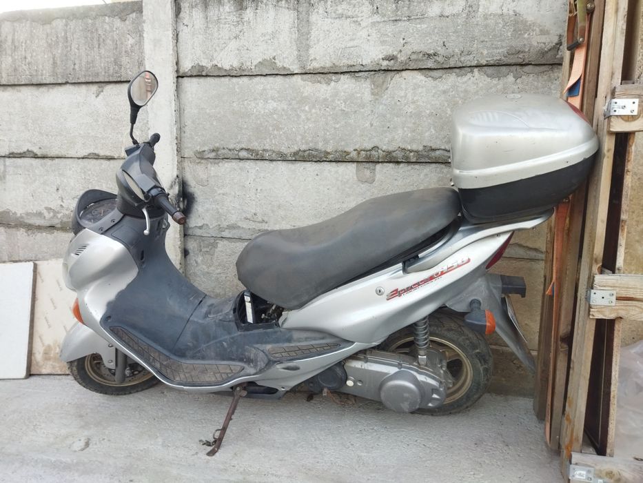 Yamaha și Suzuki