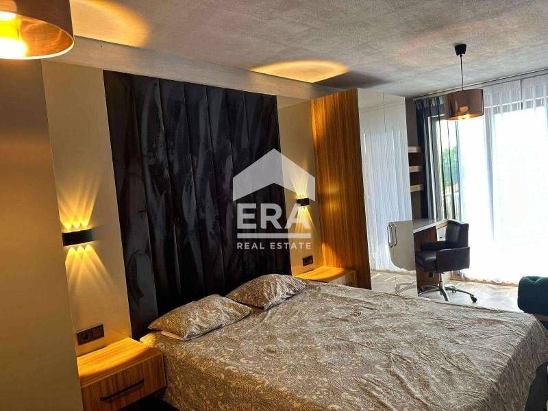 Двустаен, обзаведен, югоизточен апартамент за продажба, в нов комплекс