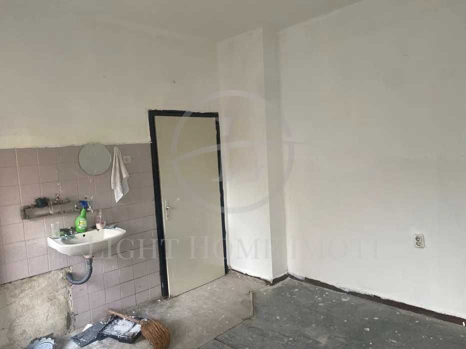 Реф. 3208 Етаж от Къща с четири спални Каменица х-л Норис