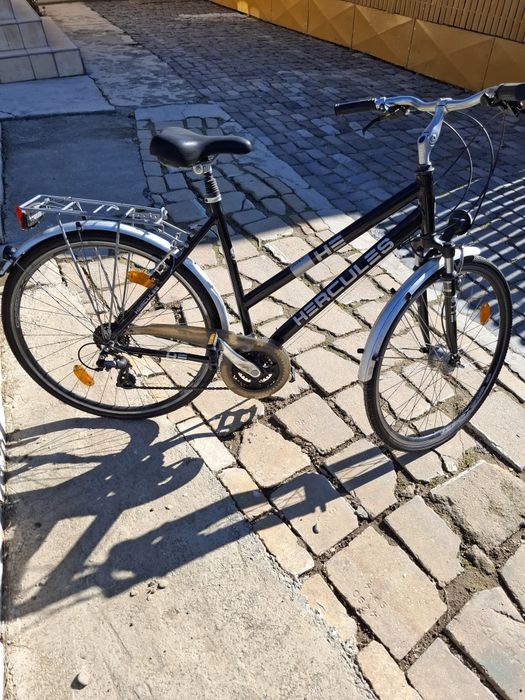 De vanzare ce se vede in poze