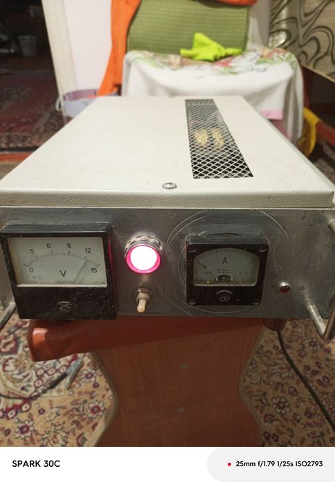 Пускозарядное устройство для авто 12 в. 15000 тыс. Договорная