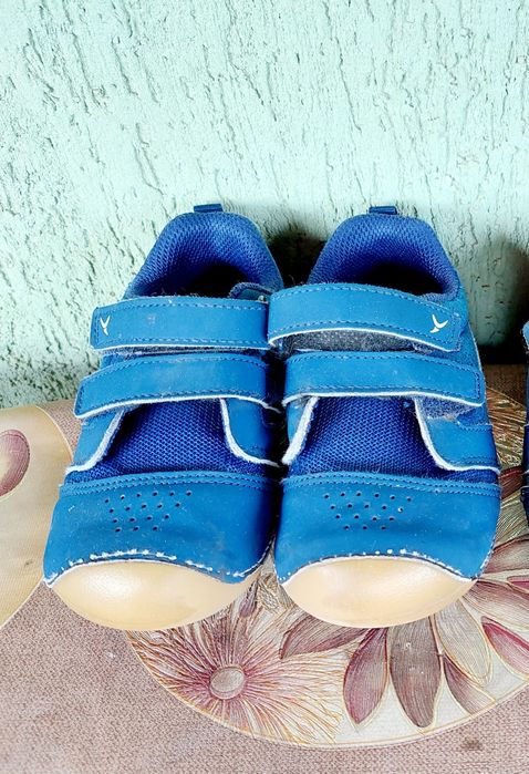 Adidași Decathlon nr 24