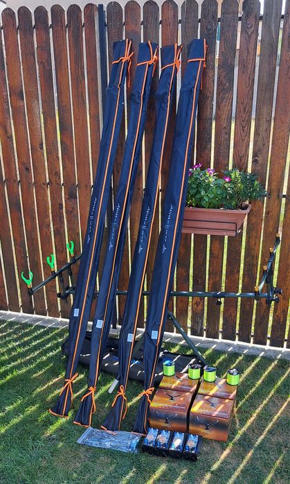 Set Pescuit,4 Lansete 3,90m,2 segm+4Mulinete Aquapro 10.000+Rod Pod