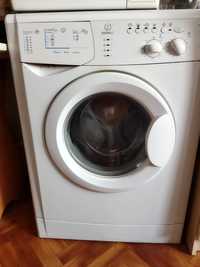 ПрПродам стиральную машину Индезит5л.