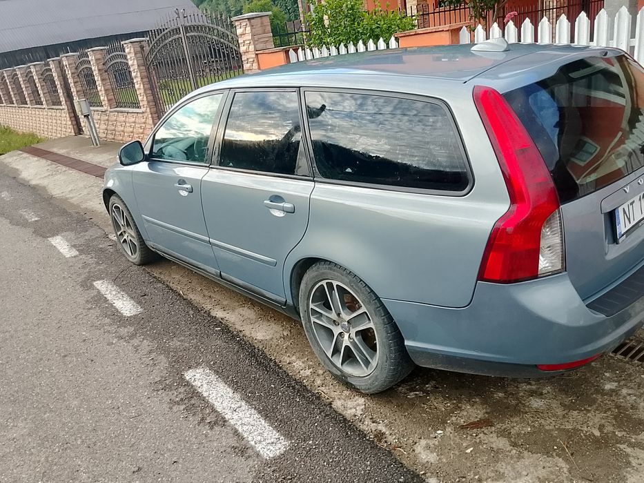 Vînd volvo v 50 motor 16 disel