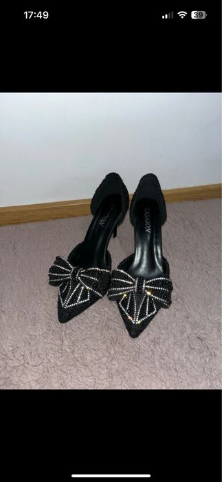 Pantofi cu toc eleganți