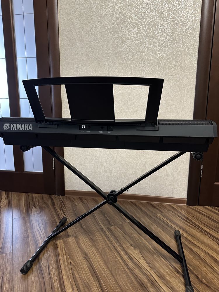 Синтезатор YAMAHA PSR E423