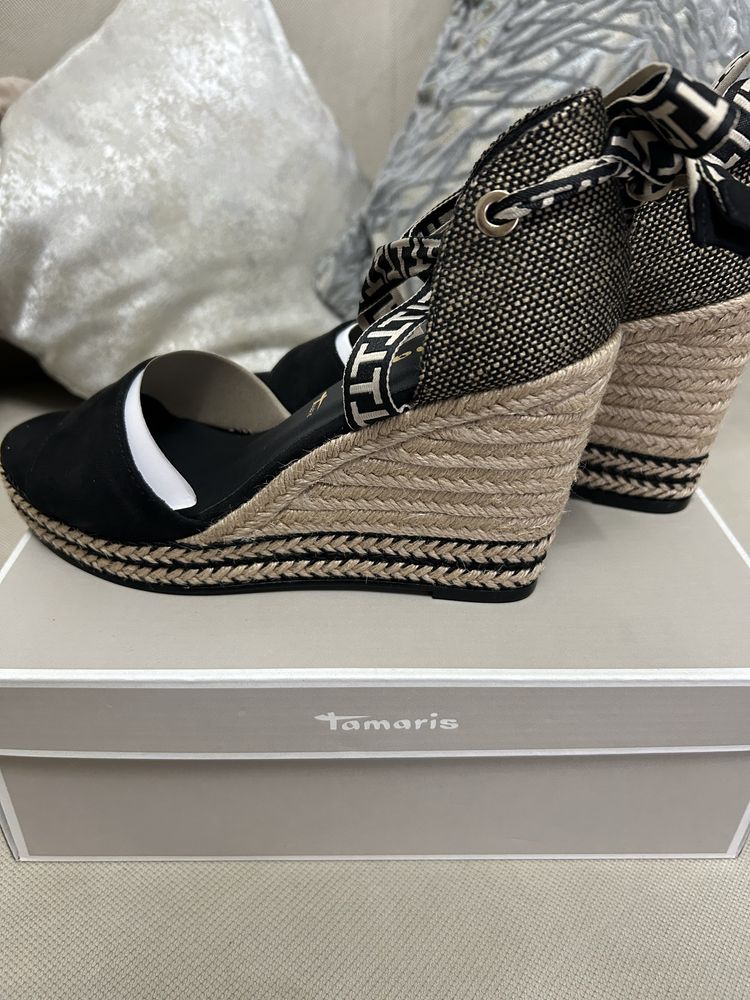 Sandale noi Tamaris