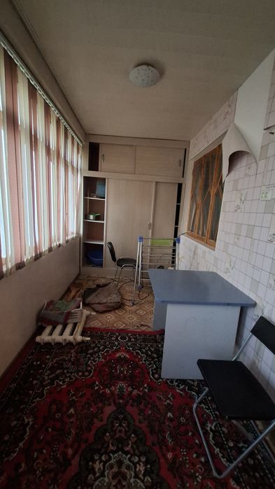 Тезда 6-Микраёнда  3хона 3этаж квартира  со