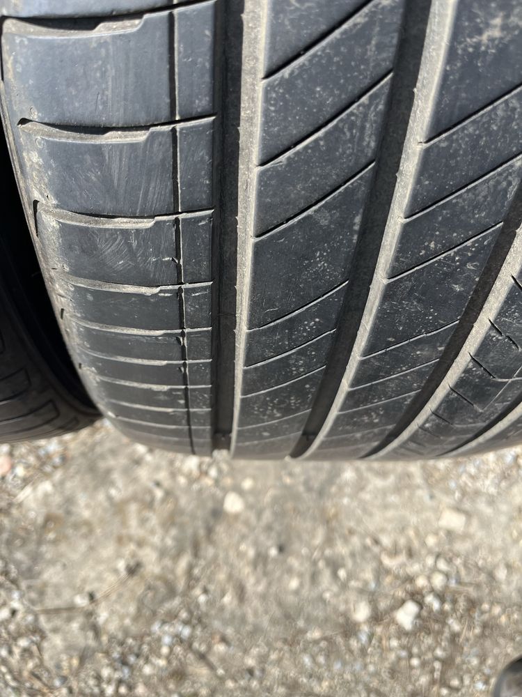 2 бр. летни гуми 275/40/20 Kumho DOT 2921 6 mm