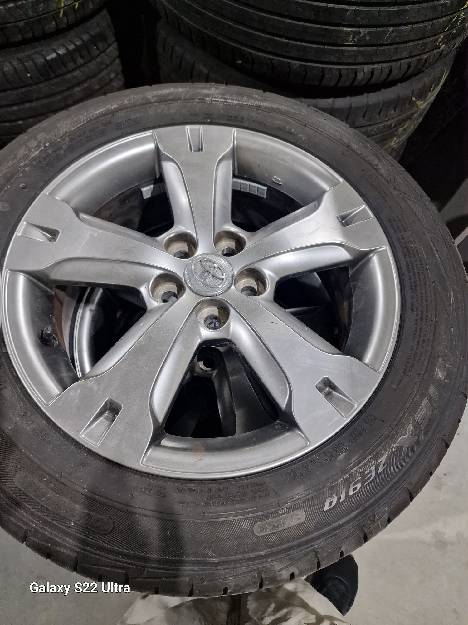 Toyota  Auris 16 цола +гуми 195 60 16 оригинални  Замъка Ямбол