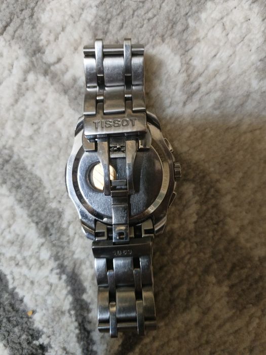 Наручные часы для ценителей изысканности продаются в Бухаре