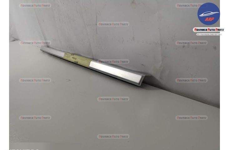 Орнамент за врата отдясно отзад оригинален Вог Ленд Роувър / Ornament