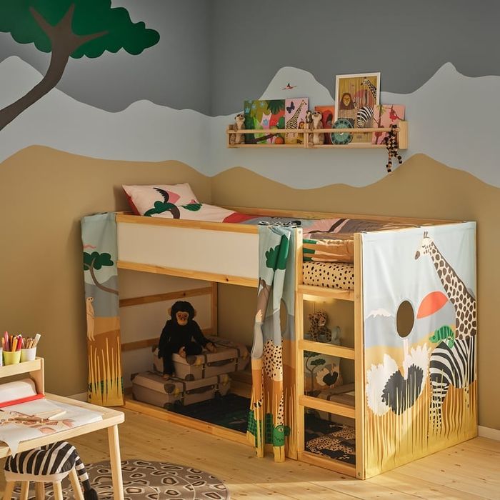 Pat copii supraetajat