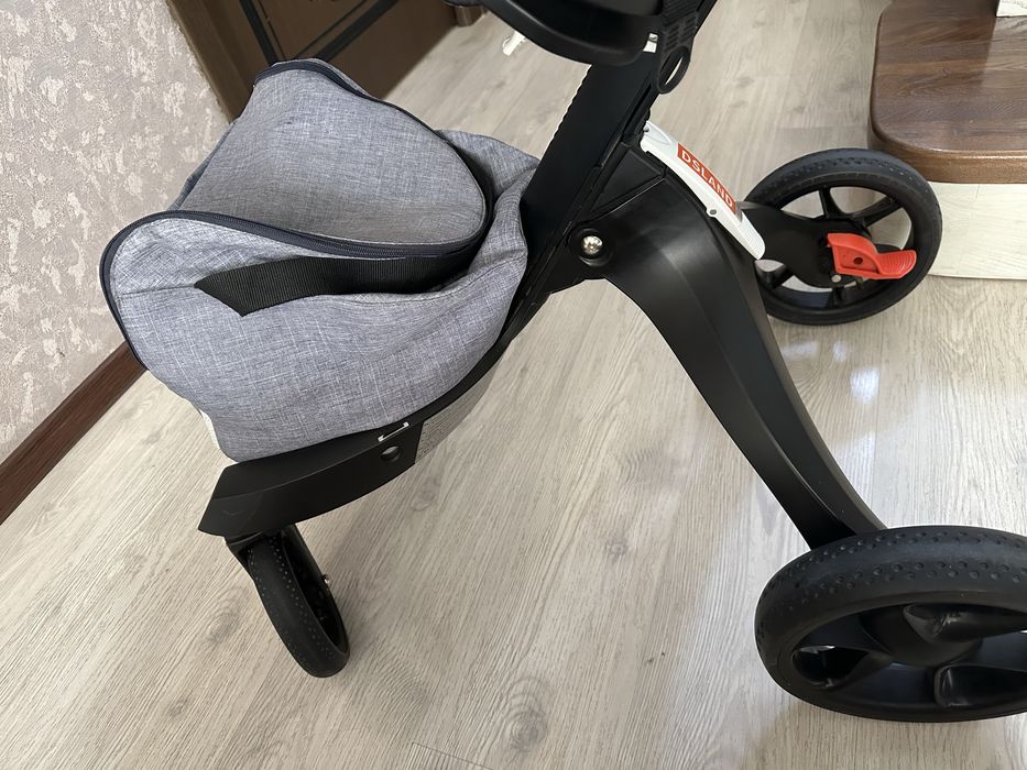 Коляска Dsland v8 2in1