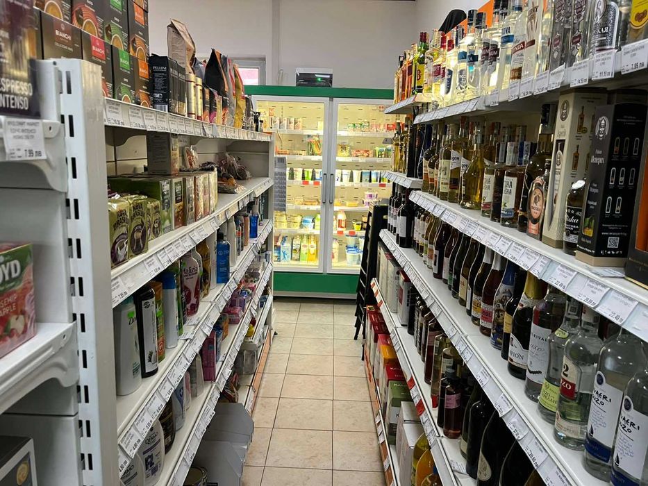 Разработен хранителен магазин в Перник