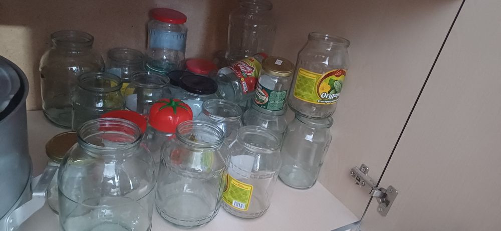 Банка сатылады 3000тг барлығы