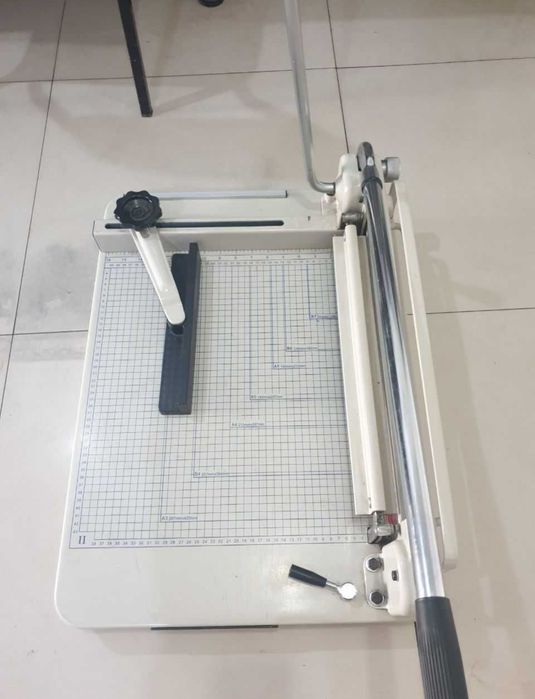 Резак для бумаги/ qog'oz kesuvchi uskuna/ paper cutter YG868 A3/ rizak
