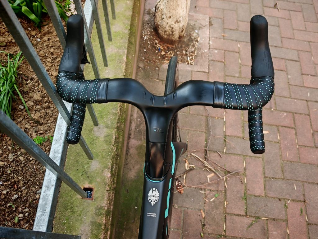 Bicicleta cursiera carbon Bianchi Oltre Pro M L 55 Shimano Ultegra 12V