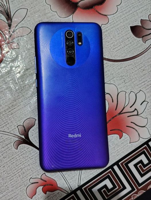 Телефон сатылады