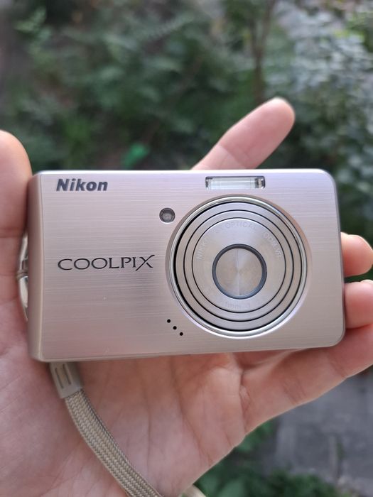 Компактен дигитален фотоапарат NIKON COOLPIX S520