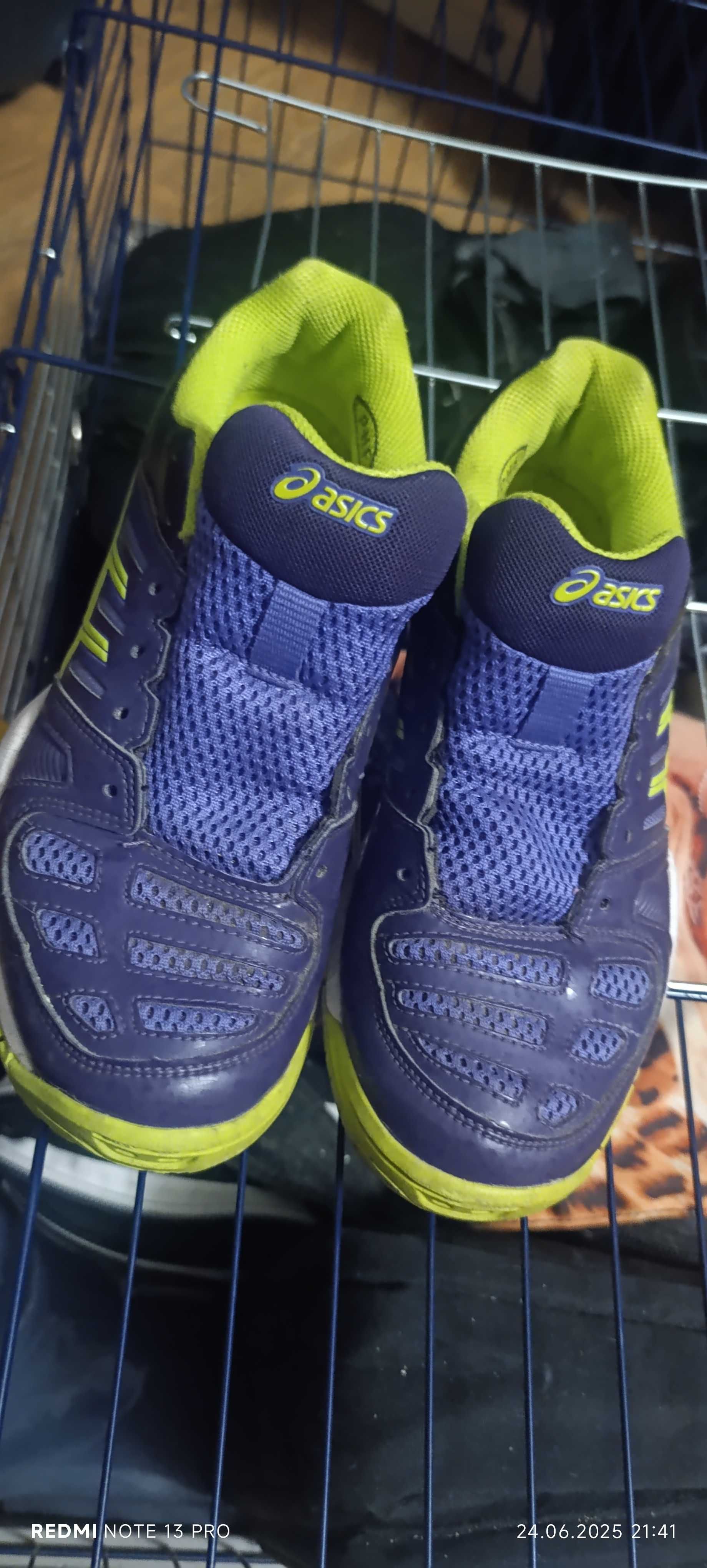 Маратонки ASICS 37.5