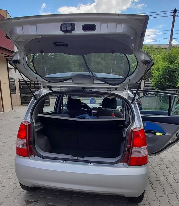 vand kia picanto benzina