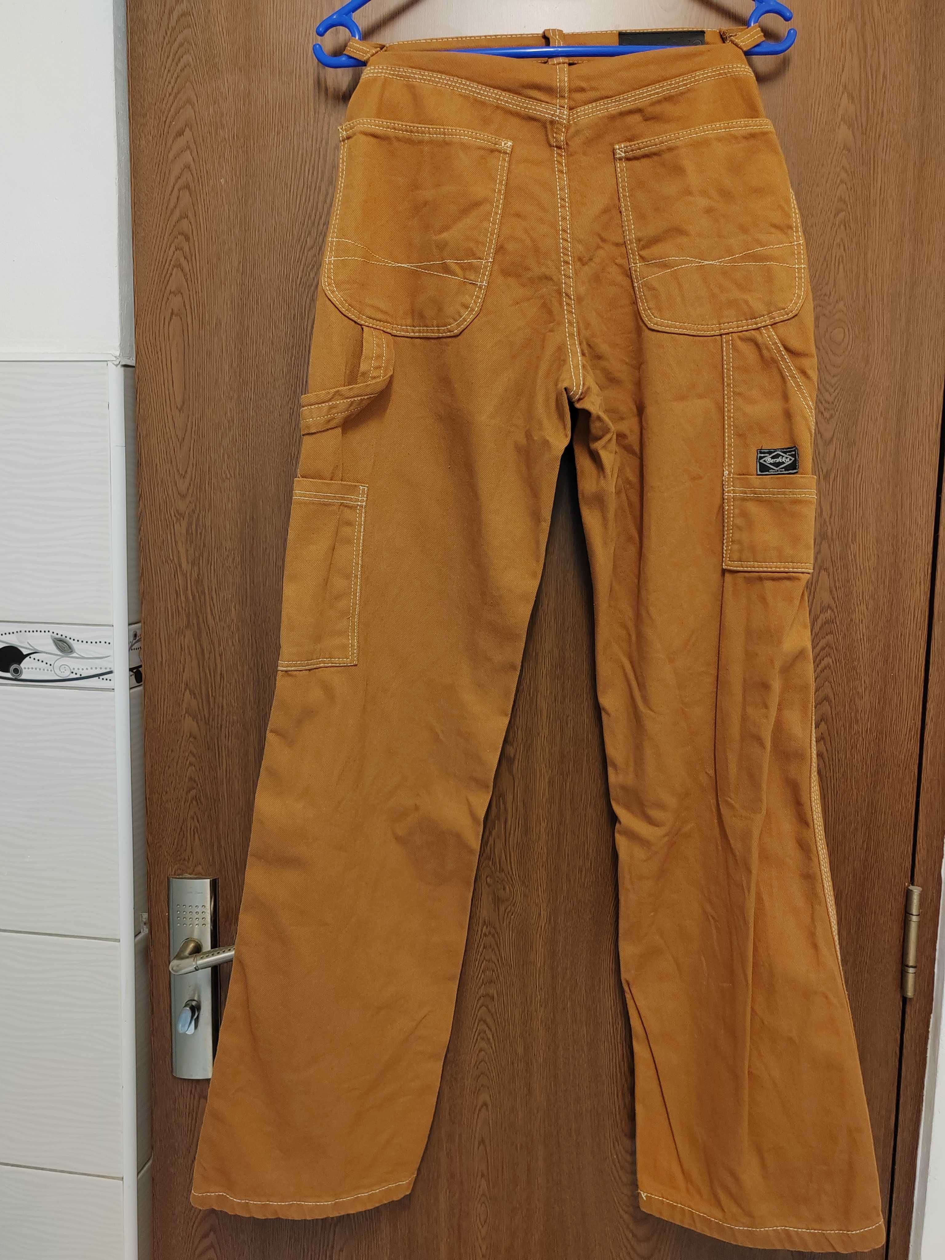 Pantaloni largi bershka