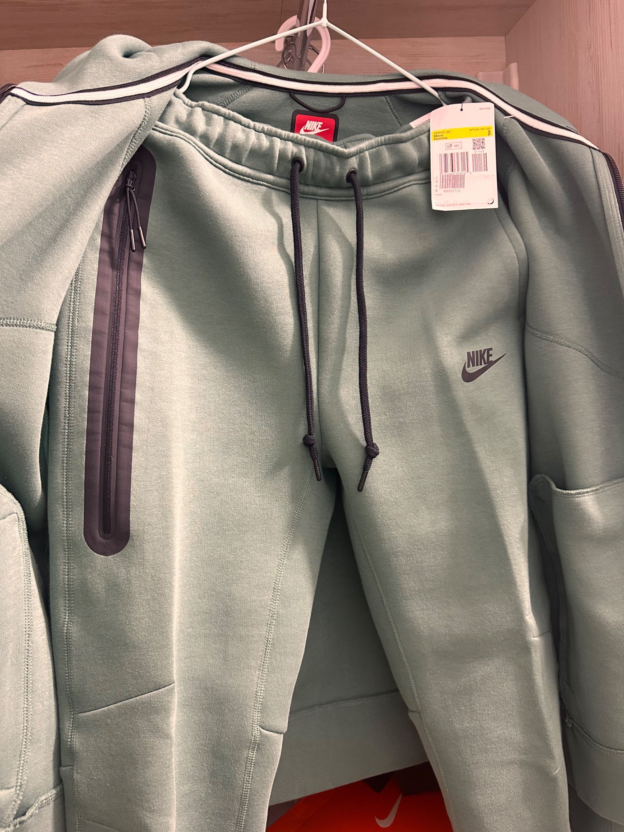 Спортивный костюм Nike , оригинал