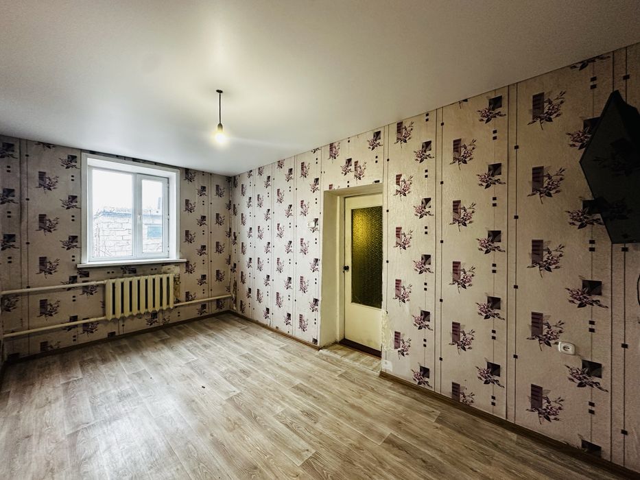 В п. Новодолиск предлагаем 4-комнатный дом на 1-хозяина