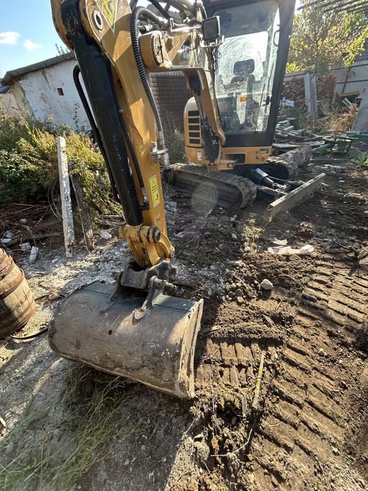 MiniExcavator caterpillar 302.7 cr an 2014