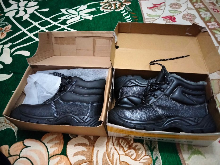 продам новый спец обувь размер 42 -43-44
