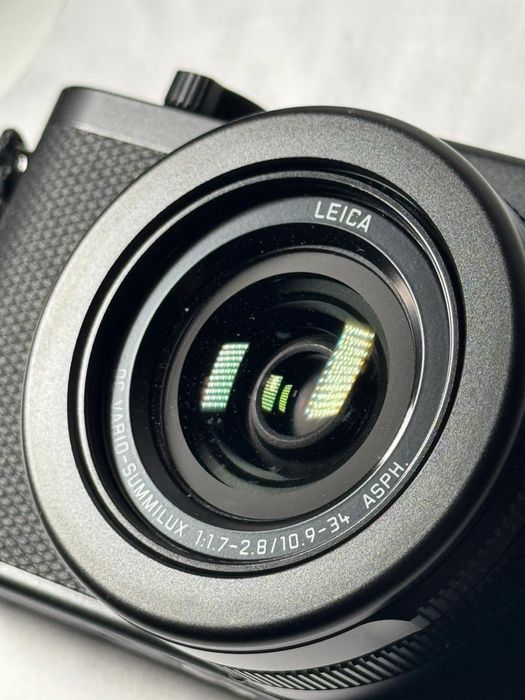 Aparat foto Leica D-Lux 8 nou