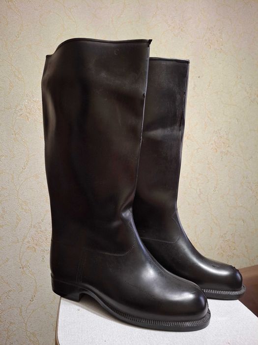 Продам новые советские мужские резиновые сапоги